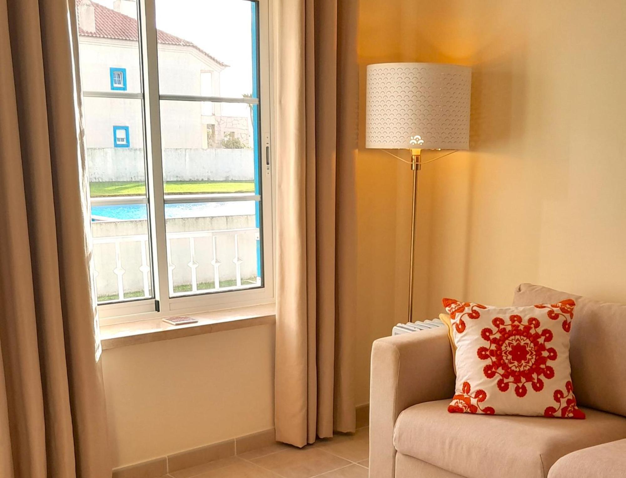 Palmeiras Apartement - T1 Com Piscina Baleal Eksteriør billede